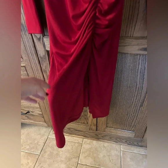 Express | Red Long Sleeved Ruched VNeck Bodycon Mini Dress with a Split | medium - Picture 2 of 7